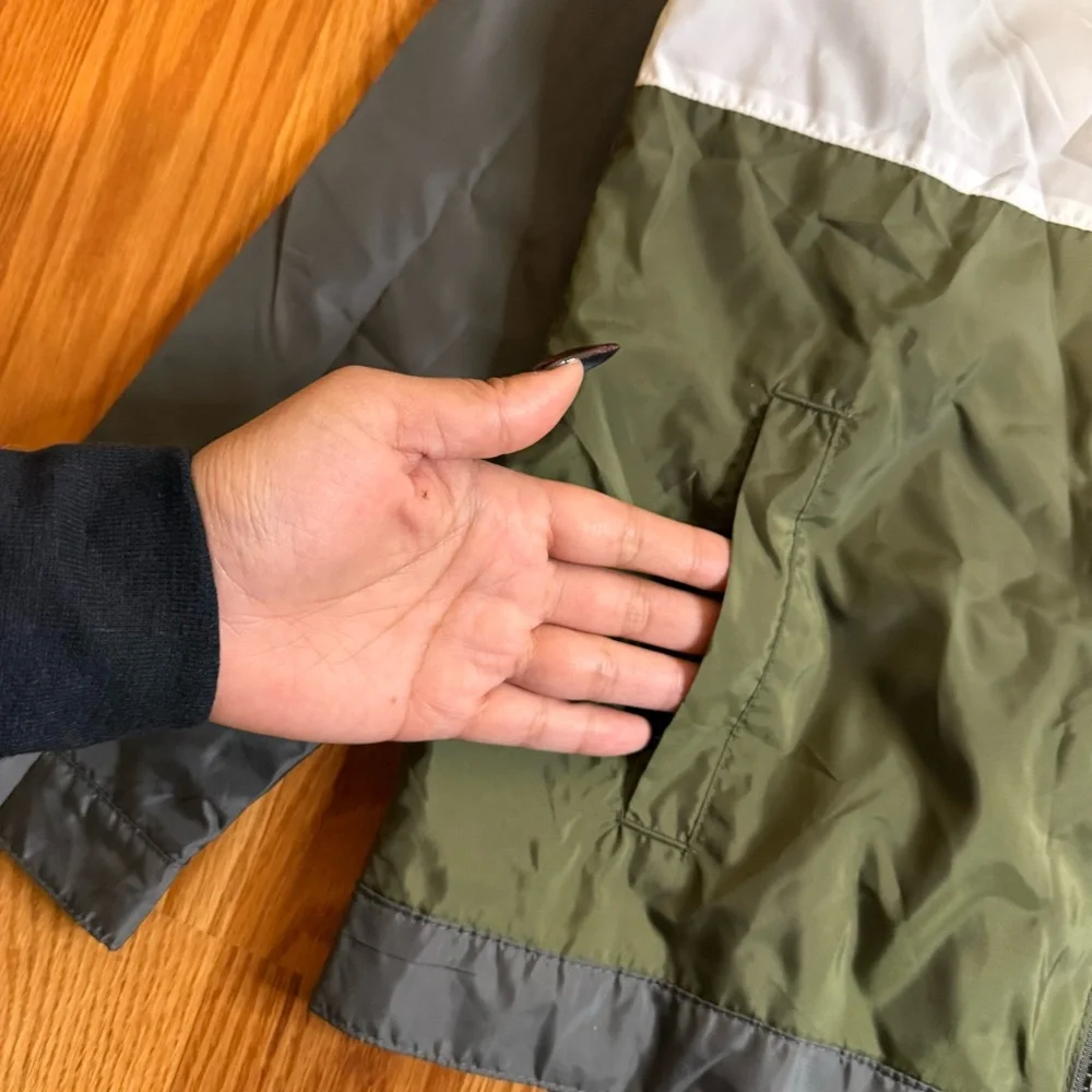 Levis levi color